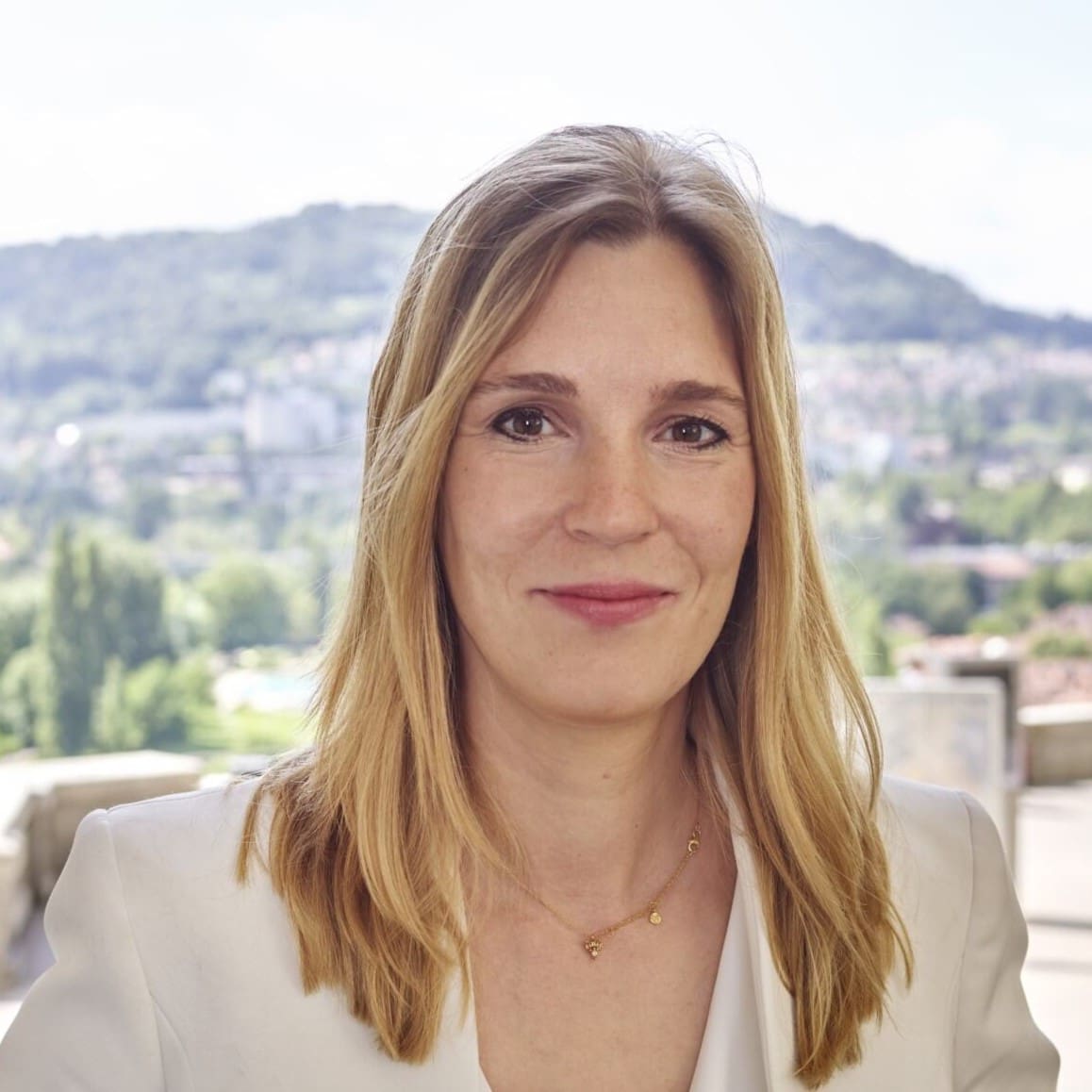 corina gredig portrait